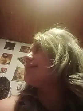 Hollywouldd online show from November 12, 6:19 pm