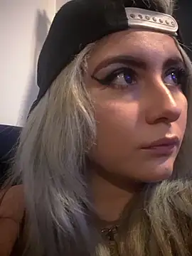 Hollywouldd online show from December 23, 2:31 am