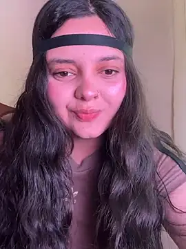 candicewest  online show from May 9, 4:56 pm