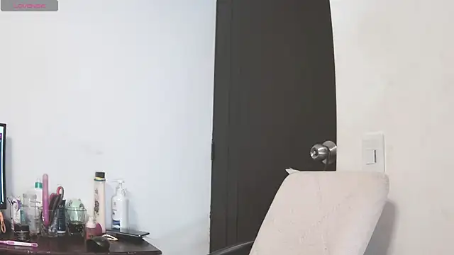 katherine-smill online show from November 11, 12:27 pm