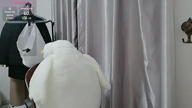 Wanwan61 online show from November 29, 12:52 pm