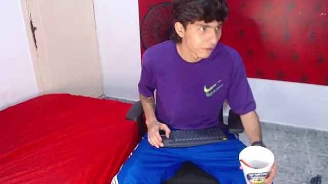 Bryant Connor online show from December 19, 3:46 am