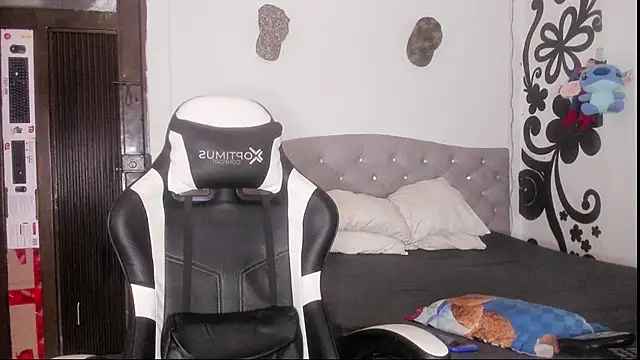 couple-hothot online show from November 20, 10:31 pm