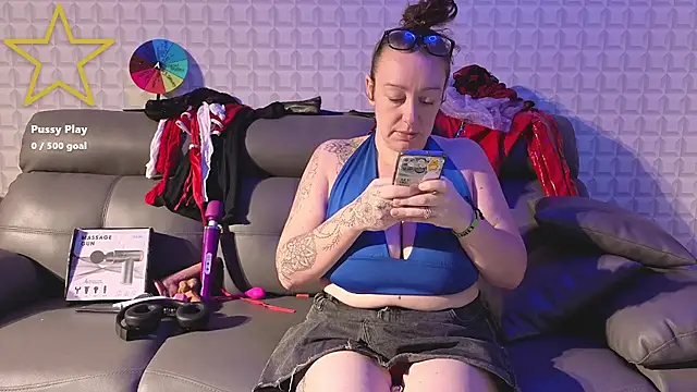 JadeStarUK online show from February 26, 1:48 am