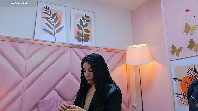 DemiJones  online show from June 18, 4:35 am