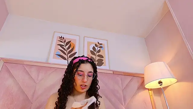 DemiJones  online show from July 7, 7:23 am