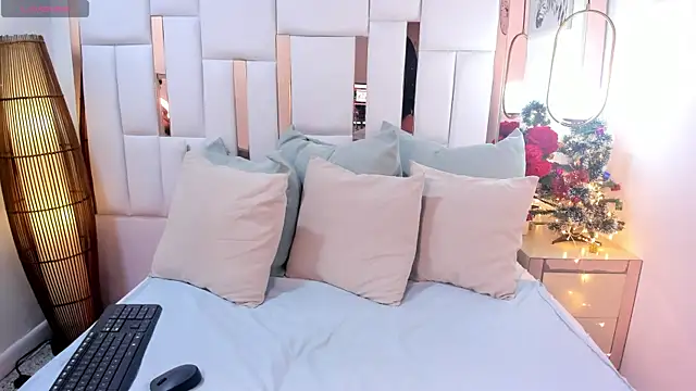 estrellanoctis online show from December 19, 2:51 am