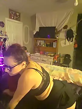 Snapshot of GemmaJustice1127 chatting on November 21, 10:36 am GemmaJustice1127 online show from November 21, 10:36 am