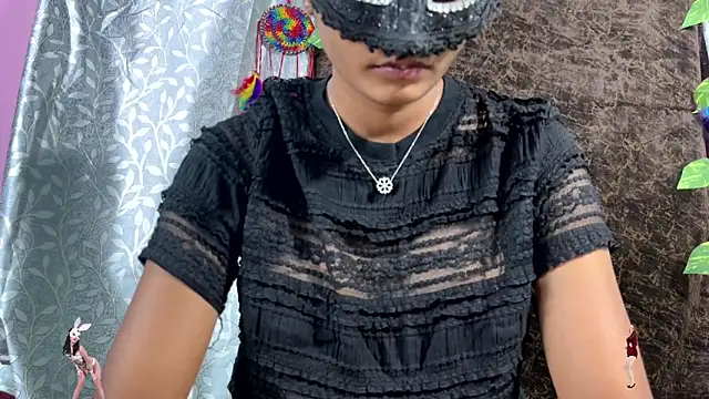 leenaboyxh online show from March 31, 6:19 pm