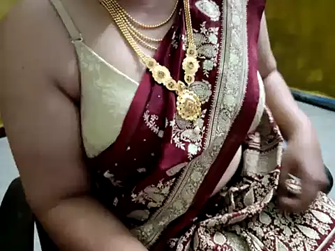 Snapshot of Tamil_VirginAss2 chatting on December 13, 10:48 pm Tamil VirginAss2 online show from December 13, 10:48 pm