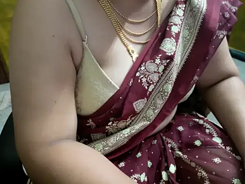 Snapshot of Tamil_VirginAss2 chatting on January 5, 5:27 pm Tamil VirginAss2 online show from January 5, 5:27 pm