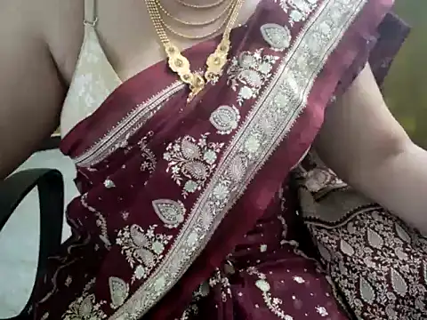 Snapshot of Tamil_VirginAss2 chatting on January 11, 12:21 pm Tamil VirginAss2 online show from January 11, 12:21 pm