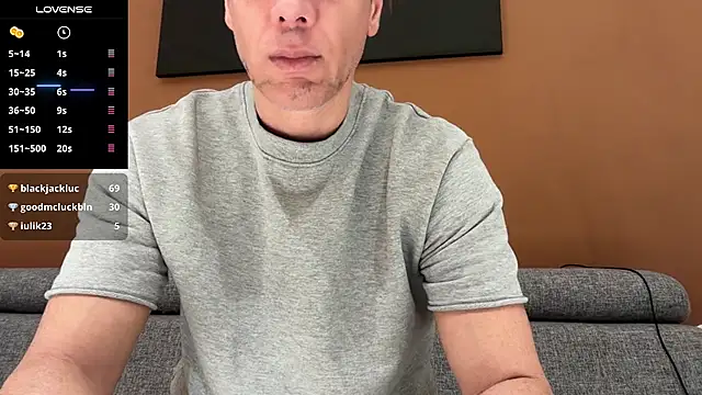 Snapshot of marcoo_x chatting on November 28, 8:39 am marcoo x online show from November 28, 8:39 am