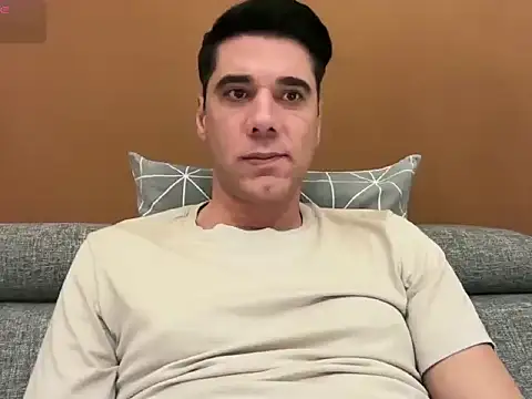 Snapshot of marcoo_x chatting on January 9, 3:09 am marcoo x online show from January 9, 3:09 am