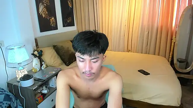 Snapshot of Urloverhardcock chatting on February 16, 4:41 am Urloverhardcock online show from February 16, 4:41 am