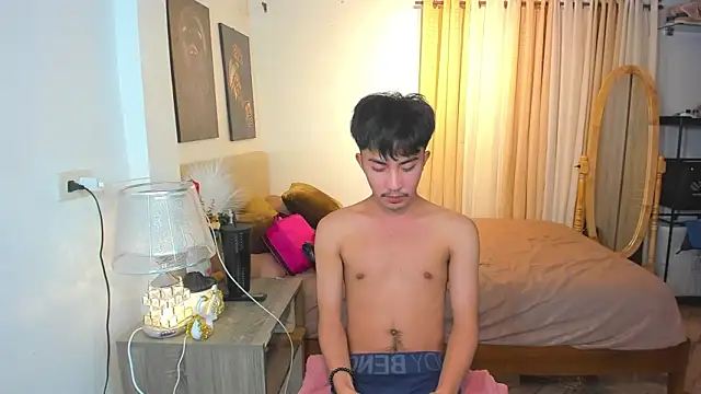 Snapshot of Urloverhardcock chatting on March 6, 9:22 pm Urloverhardcock online show from March 6, 9:22 pm