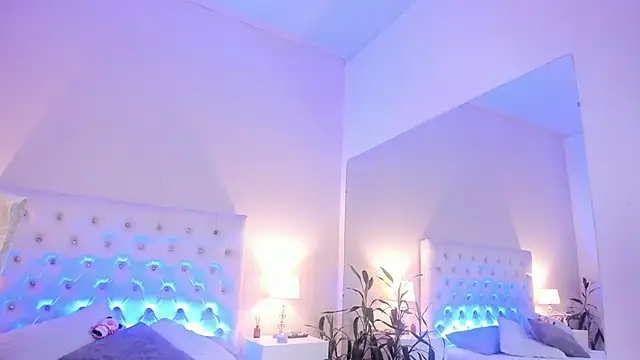 Scarlett Bunny  online show from April 24, 1:46 pm