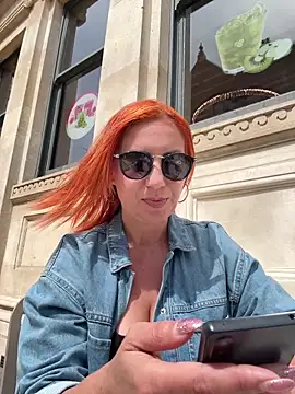 Snapshot of pervimilf chatting on June 15, 10:28 am pervimilf online show from June 15, 10:28 am