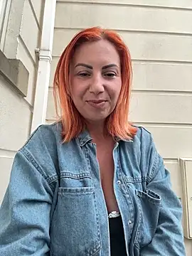 Snapshot of pervimilf chatting on June 17, 10:17 am pervimilf online show from June 17, 10:17 am