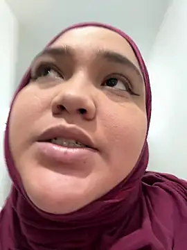 sweetmuslim01 online show from August 6, 8:55 pm