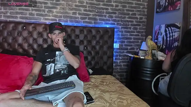 Sharon Tyga20 online show from February 9, 9:19 pm