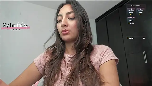 Snapshot of LilyGarcia chatting on February 24, 9:02 pm LilyGarcia online show from February 24, 9:02 pm