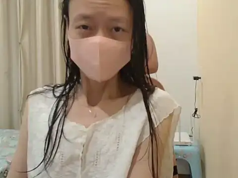 Snapshot of Lil-Cherries chatting on January 12, 9:25 am Lil-Cherries online show from January 12, 9:25 am