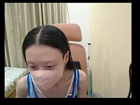 Lil-Cherries online show from May 5, 11:07 am