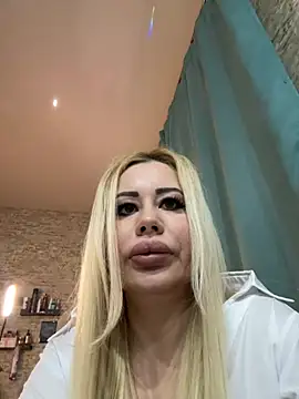 Snapshot of MonnyStef chatting on January 19, 2:54 pm MonnyStef online show from January 19, 2:54 pm