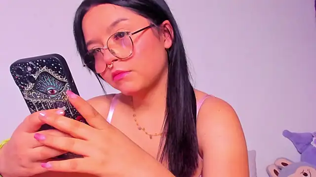 amy  a online show from March 11, 7:03 am