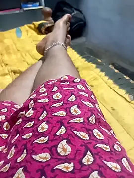 Snapshot of Rathi_telugu_couple chatting on April 21, 2:26 am Rathi telugu couple online show from April 21, 2:26 am
