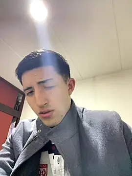 Un Sluttyy online show from January 8, 10:17 am