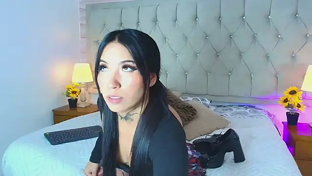 Liathompson FG online show from November 26, 7:48 pm