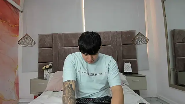 LoveRebels  online show from February 7, 3:16 pm