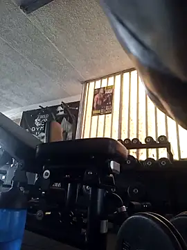 themorenofit08 online show from May 18, 3:18 pm