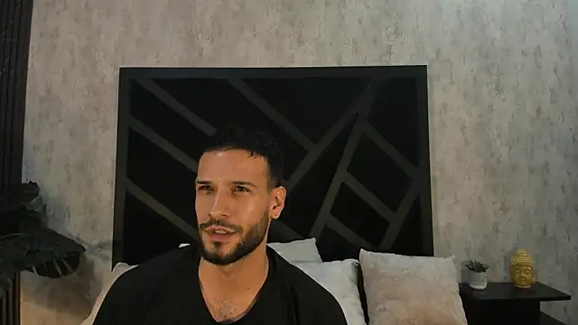 Snapshot of Jacob_Benelli chatting on July 28, 12:07 am Jacob Benelli online show from July 28, 12:07 am