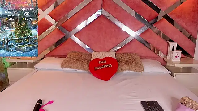 Snapshot of Lily_Queen30 chatting on December 20, 8:05 pm Lily Queen30 online show from December 20, 8:05 pm