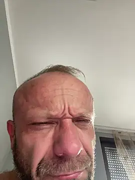 Snapshot of Kriss8411 chatting on March 26, 9:04 am Kriss8411 online show from March 26, 9:04 am