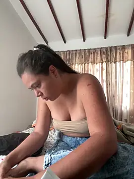 LorieFerrer online show from May 4, 3:19 pm