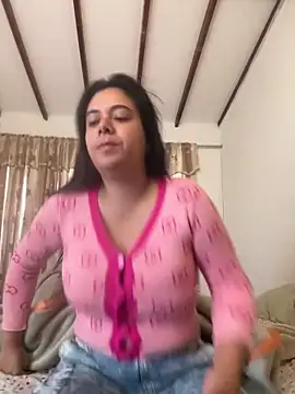 LorieFerrer online show from May 5, 4:26 pm