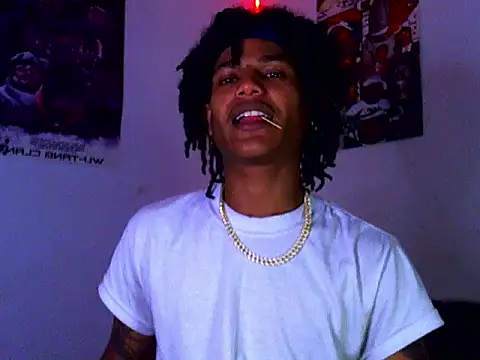 Snapshot of Arthur_1126 chatting on February 17, 1:51 pm Arthur 1126 online show from February 17, 1:51 pm