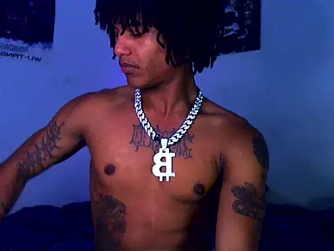 Snapshot of Arthur_1126 chatting on March 21, 1:05 pm Arthur 1126 online show from March 21, 1:05 pm