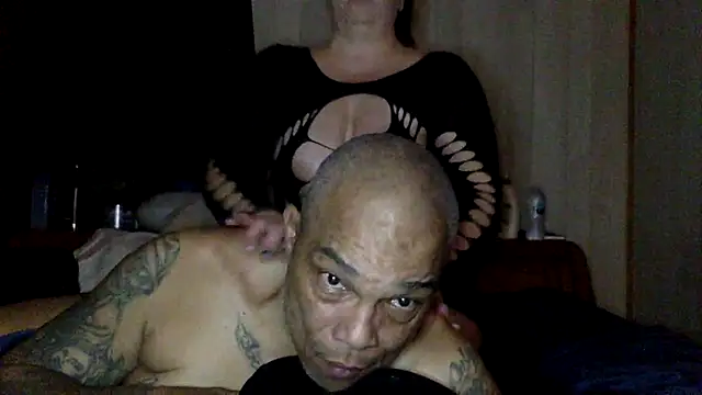 Snapshot of KSQUEEN chatting on November 29, 6:38 am KSQUEEN online show from November 29, 6:38 am