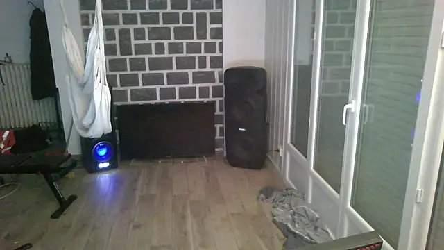 Snapshot of samia42 chatting on December 18, 9:54 pm samia42 online show from December 18, 9:54 pm