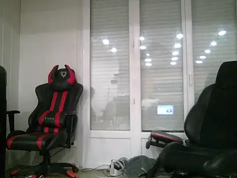 Snapshot of samia42 chatting on March 24, 9:09 pm samia42 online show from March 24, 9:09 pm