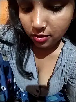 Sexy Divya   online show from May 9, 6:24 pm