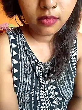 Snapshot of Sexy_Divya__ chatting on June 29, 4:30 am Sexy Divya online show from June 29, 4:30 am