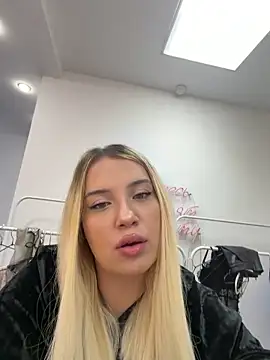 KilianaNoir online show from February 16, 8:21 am