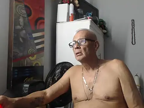 dirtysluttyfist online show from February 5, 6:51 am