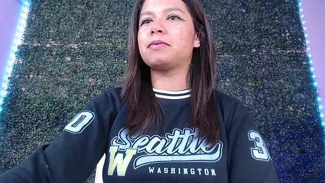 Snapshot of evybubbles chatting on March 15, 11:49 am evybubbles online show from March 15, 11:49 am